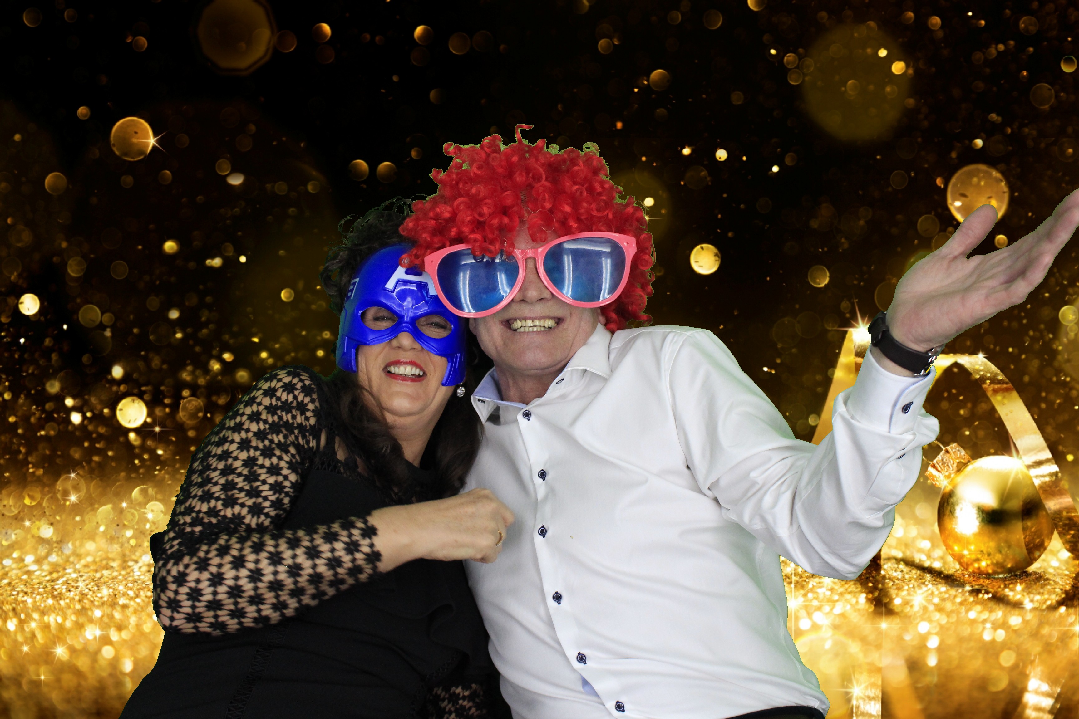 New Years Eve Party Silvermere | View more photos from the event at gallery.myphotoboothexperience.co.uk/u/MyPhotoBoothExperienceLtd/New-Years-Eve-Party-Silvermere